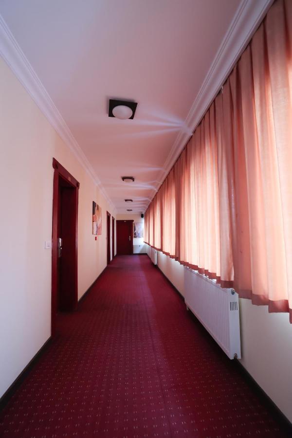 Hotel Lybeten Ferizaj Dış mekan fotoğraf